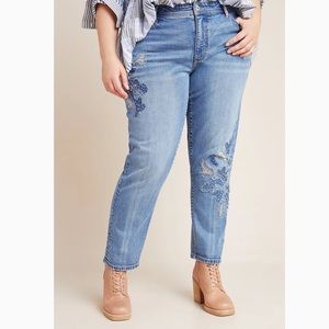 Pilcro High-Rise Embroidered Slim Boyfriend Jeans